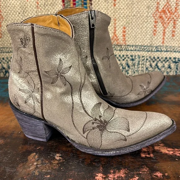 Old Gringo “Flora Loca” golden embroidered boots. New in box! - Picture 9 of 9